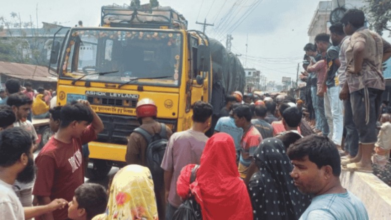 লালপুরে ট্রাকচাপায় মোটরসাইকেল চালক নিহত