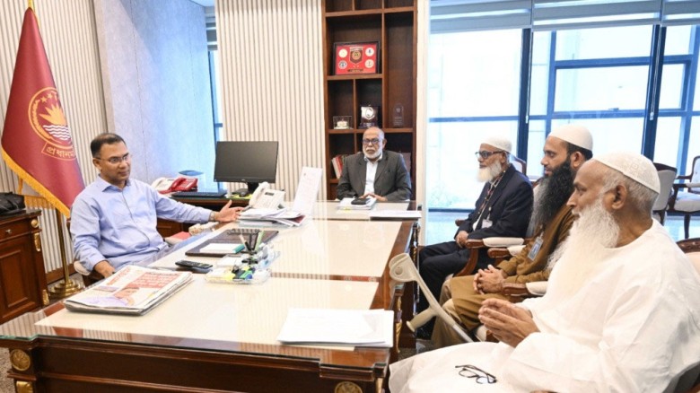 প্রধানমন্ত্রীর সঙ্গে ওয়াকফ প্রশাসকের সাক্ষাৎ