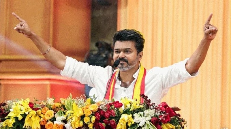 তামিলনাড়ুতে রাজনৈতিক অস্থিরতা: বিজয়ের দলের ১০৭ বিধায়কের গণ-পদত্যাগের হুমকি