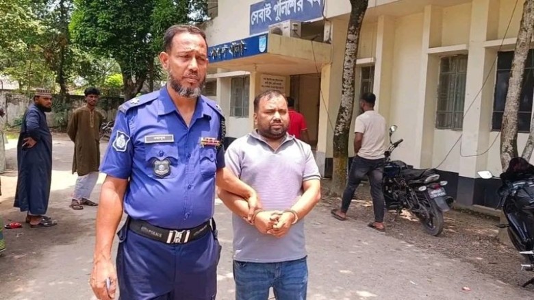 পলাশে সাজাপ্রাপ্ত পলাতক আসামি গ্রেপ্তার