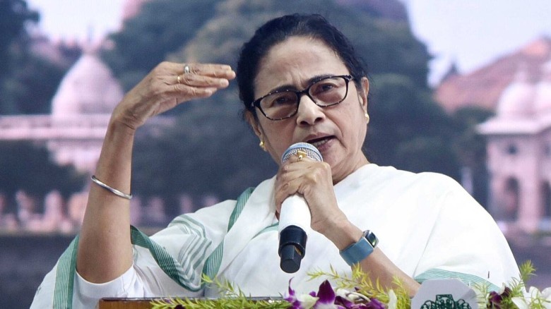 মমতার বিরুদ্ধে বিশ্বাসঘাতকতার অভিযোগ তাপস-পত্নী নন্দিনীর