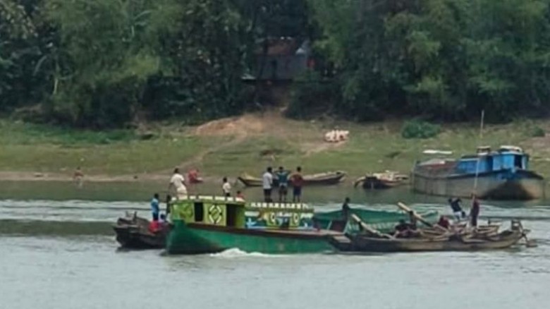 তাহিরপুরে ম্যাজিস্ট্রেট-পুলিশের ওপর হামলা, আটক ১
