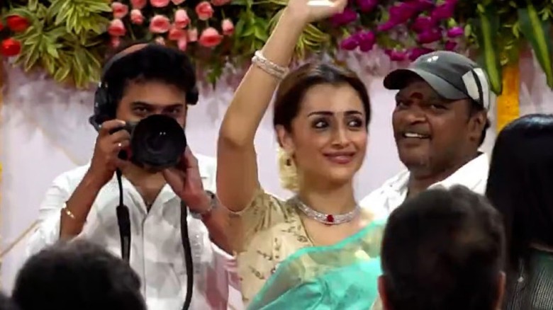 বিজয়ের শপথ অনুষ্ঠানে যোগ দিলেন অভিনেত্রী তৃষা
