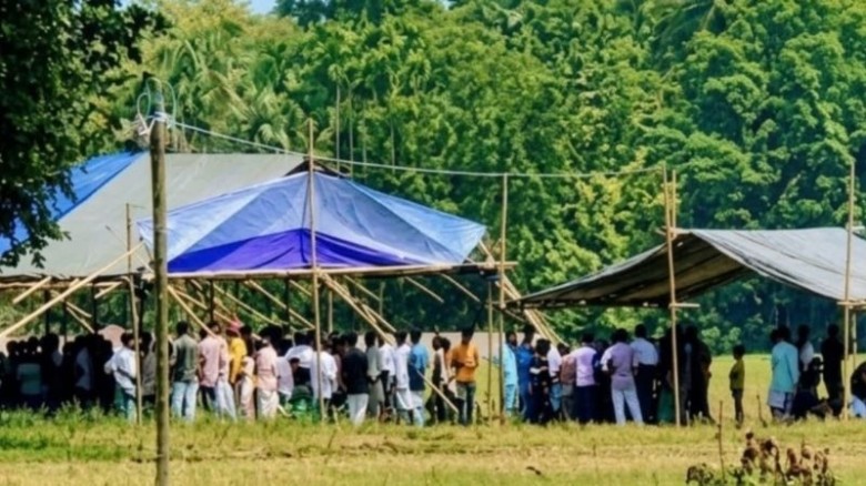 ঈদগাঁওতে বলিখেলার নামে জুয়ার আসর
