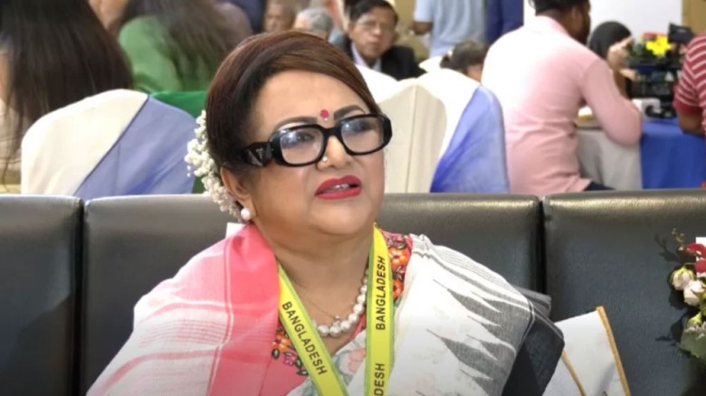 মা দিবস উপলক্ষ্যে বিশেষ সম্মাননা পেলেন ববিতা