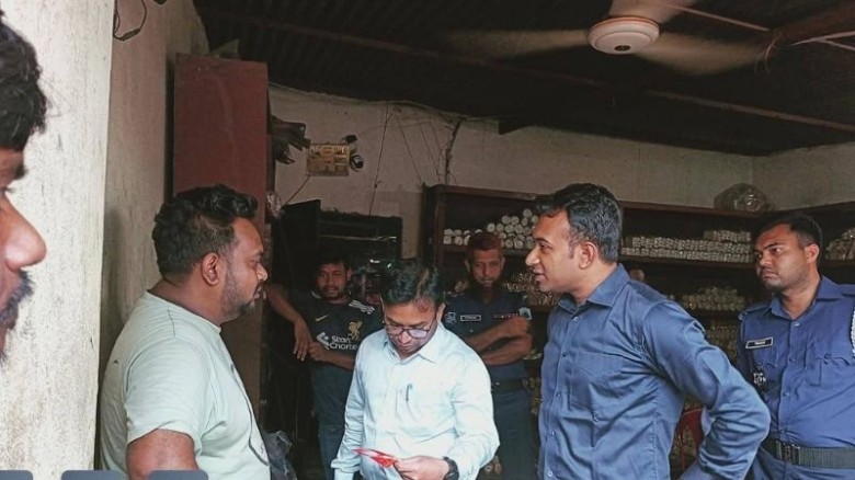 বগুড়ার ফুলকলি বেকারিতে ২ লাখ টাকা জরিমানা