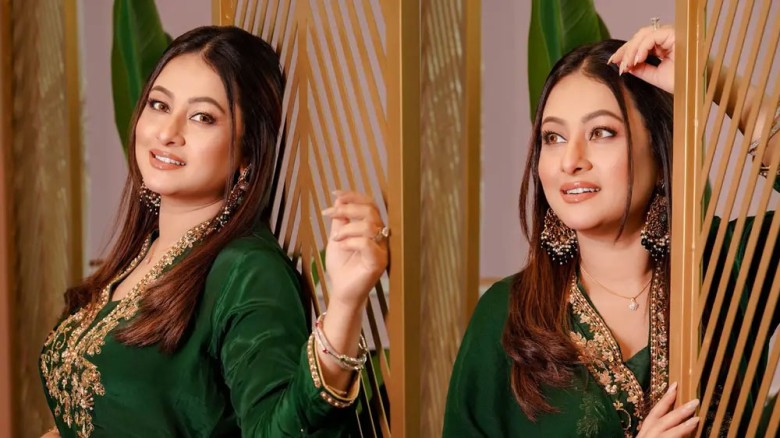 সবুজ আভায় মোহ ছড়ালেন পূর্ণিমা