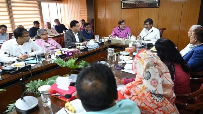 সরকারি কর্মসূচি বাস্তবায়নে স্বচ্ছতা ও জবাবদিহির নির্দেশ মৎস্যমন্ত্রীর