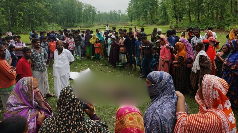 গাজীপুরে অটোরিকশা চালককে গলা কেটে হত্যা