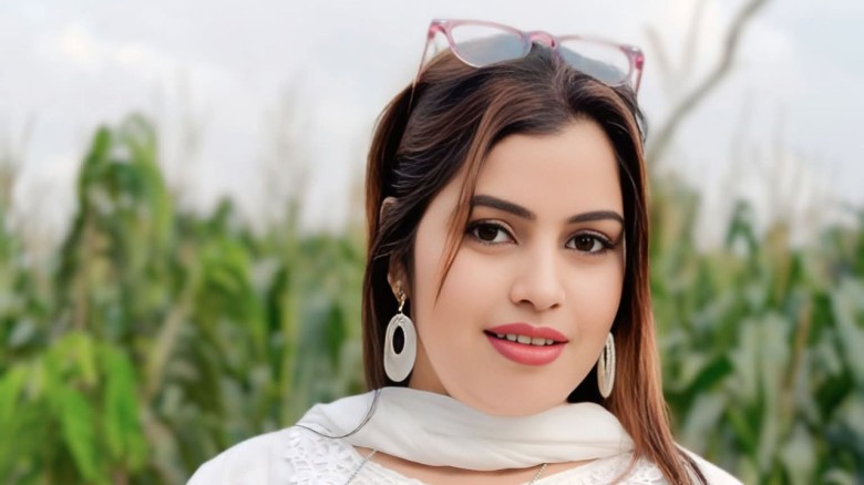 পারিবারিক কলহে মডেল সুবর্ণার আত্মহত্যা