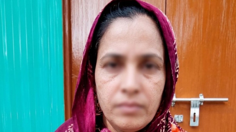 সিএনজি থেকে পড়ে নারীর রহস্যজনক মৃত্যু