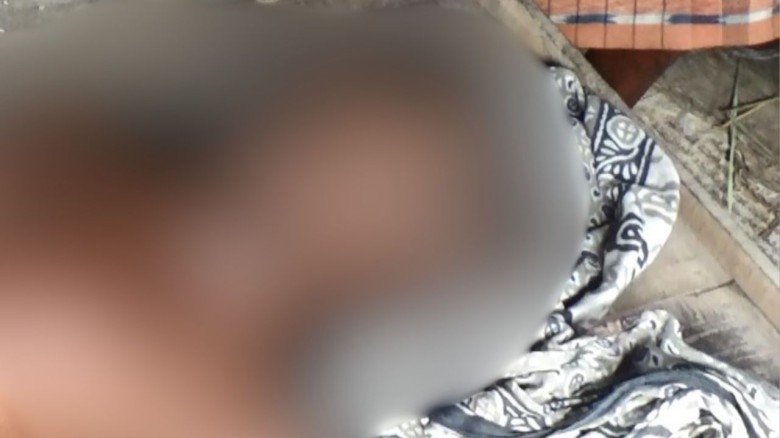 ঘোড়াঘাটে কাঠমিস্ত্রির গলাকাটা লাশ উদ্ধার