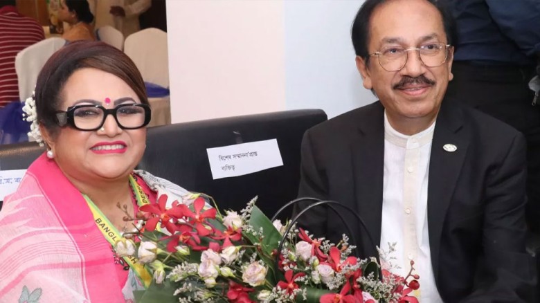 ‘আনন্দ মেলা’র লাইফটাইম অ্যাচিভমেন্ট অ্যাওয়ার্ড ববিতা
