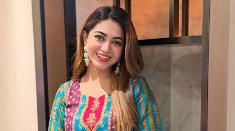 শৈশবে আপত্তিকর স্পর্শের শিকার হয়েছিলেন প্রিয়ন্তী উর্বী