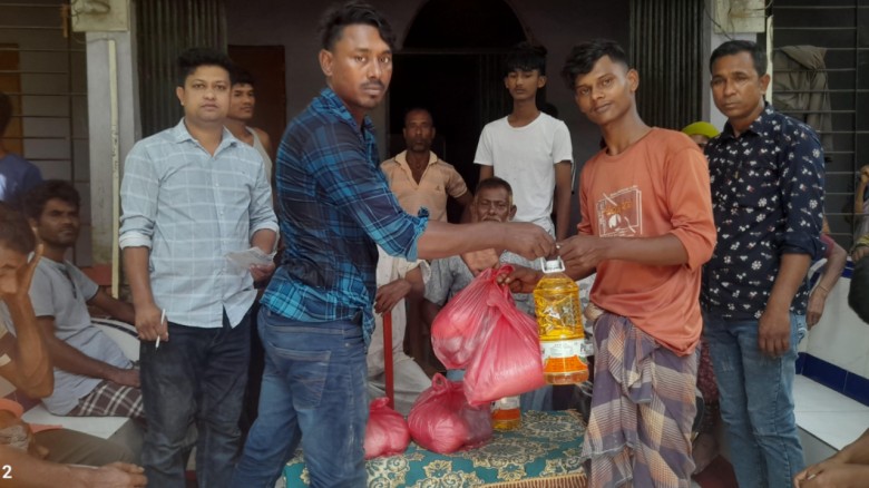 জগন্নাথপুরে সুবিধা বঞ্চিত মানুষের মাঝে ঈদ পরবর্তী খাদ্য সামগ্রী বিতরণ