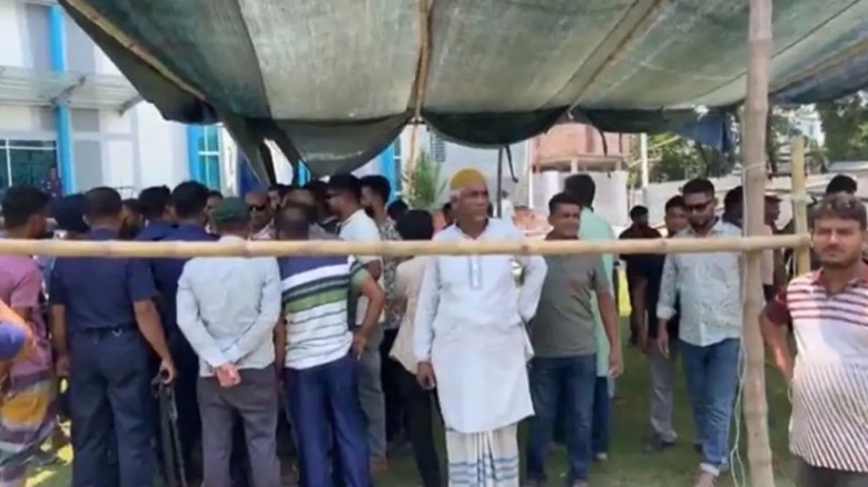 ভোলায় তোফায়েল আহমেদের জানাজা ঘিরে চরম উত্তেজনা
