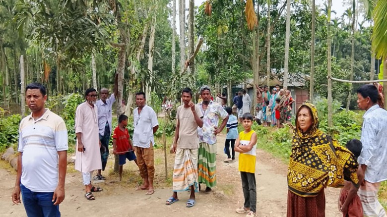 পীরগাছায় বসতবাড়ীতে হামলার অভিযোগ