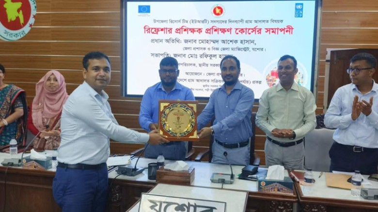 যশোরের শ্রেষ্ঠ ইউএনও মণিরামপুরের সম্রাট হোসেন