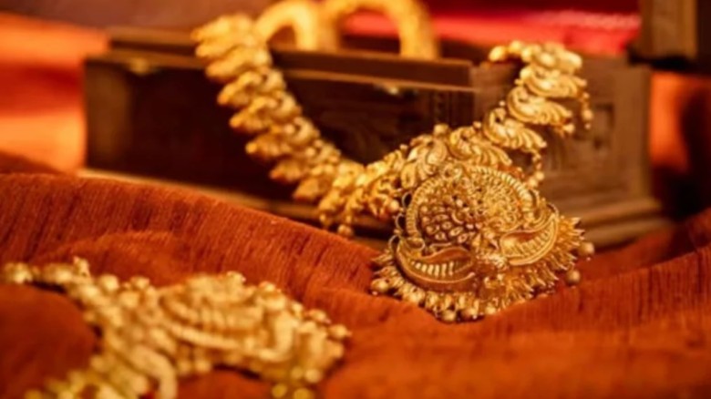 বিশ্ববাজারে আবার কমলো স্বর্ণের দাম