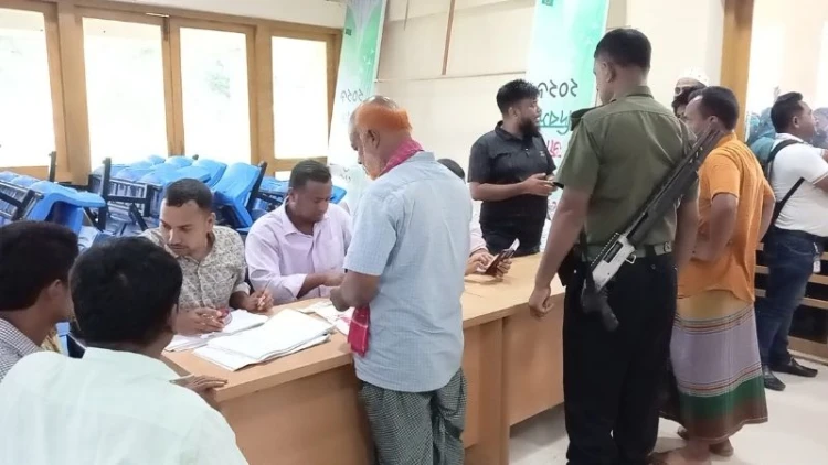 অষ্টগ্রামে কৃষকরা পেলেন সরকারি সহায়তা