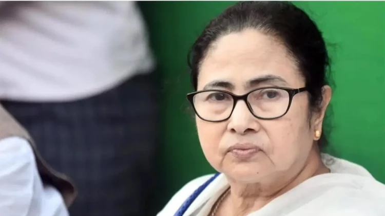 কংগ্রেসে বিলীন হচ্ছে মমতার তৃণমূল