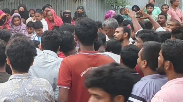 সিদ্ধিরগঞ্জে এক পরিবারের তিনজনের রহস্যজনক মৃত্যু