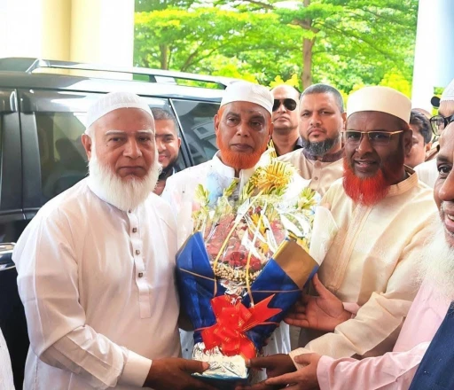 খুলনায় ১১ দলীয় ঐক্যের মহাসমাবেশে পৌঁছেছেন বিরোধীদলীয় নেতা ডা. শফিকুর রহমান
