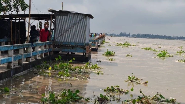 লালমনিরহাটে তিস্তার পানি বৃদ্ধিতে বন্যার শঙ্কা