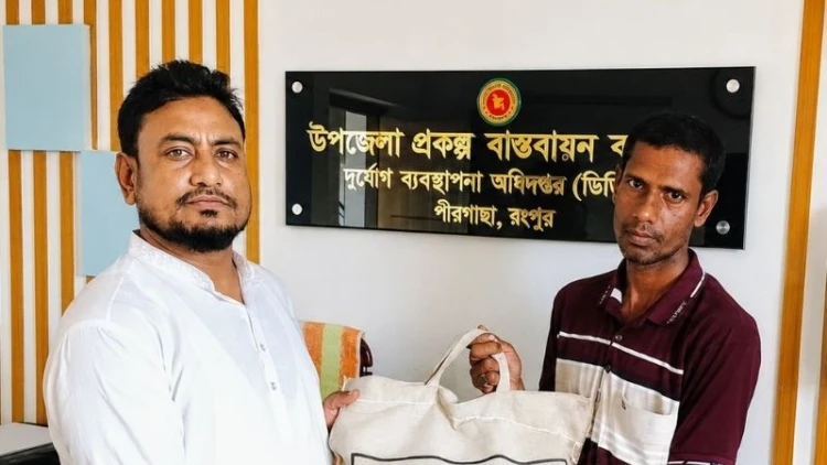 সকালবেলায় সংবাদ প্রকাশ: খাদ্য ও ঘর পাচ্ছেন আলতাফ