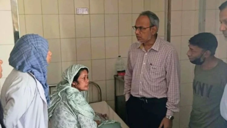 রামিসার অসুস্থ মায়ের চিকিৎসার দায়িত্ব নিলেন ডা. রফিক