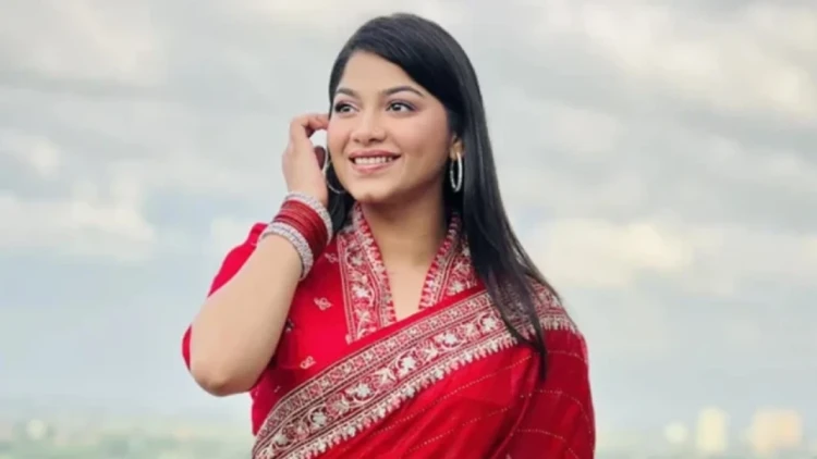 ‘অথবা তুমি আমি’ নাটকে দুর্দান্ত পারসা ইভানা