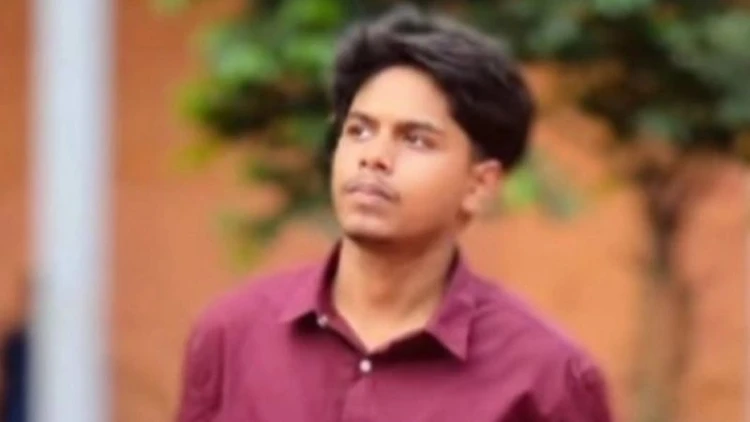 প্রেমিকাকে ভিডিও কলে রেখে যুবকের আত্মহত্যা