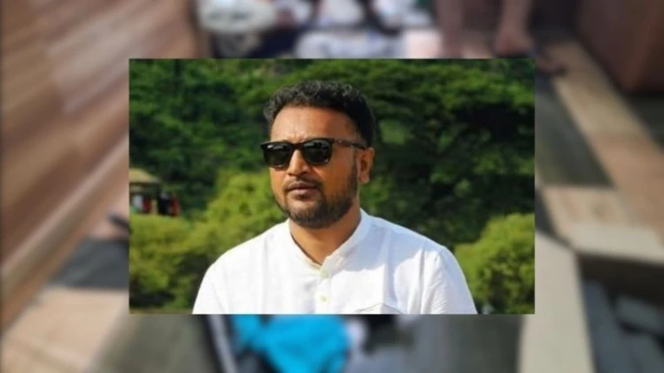 আ: লীগ নেতার কার্যালয় থেকে অস্ত্র-মদ উদ্ধার