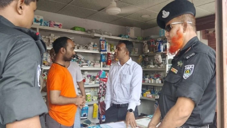 বগুড়ায় ভুয়া ডাক্তারের চেম্বারে জরিমানা