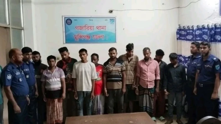 মুন্সিগঞ্জে ডাকাতির ঘটনায় ট্রাক জব্দ, গ্রেফতার ১৪