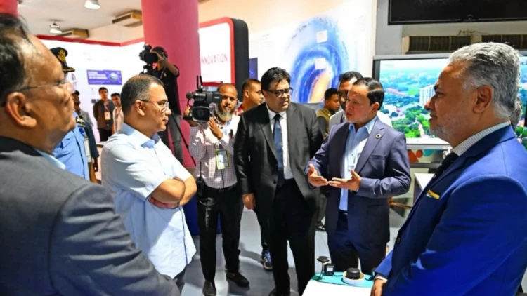 ড্যাফোডিল কম্পিউটার্স প্যাভিলিয়ন পরিদর্শন করলেন প্রধানমন্ত্রী তারেক রহমান
