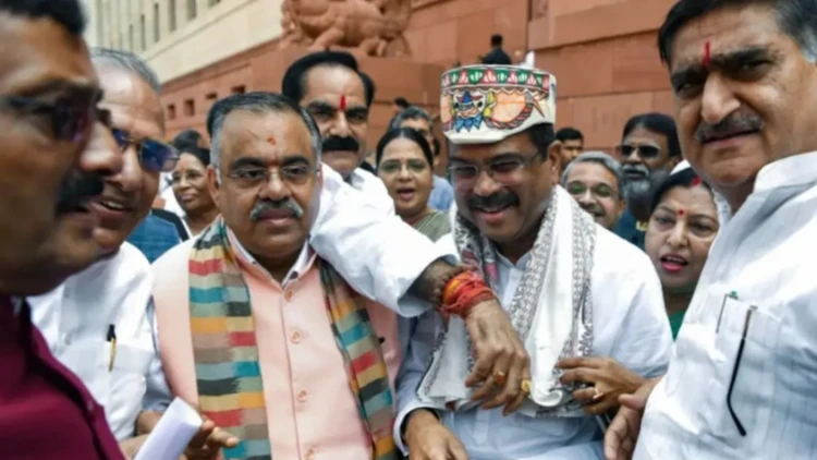 ধর্মেন্দ্র প্রধানকে ঘিরে ভারতের লোকসভায় বিজেপি ও কংগ্রেসের তীব্র বিতর্ক