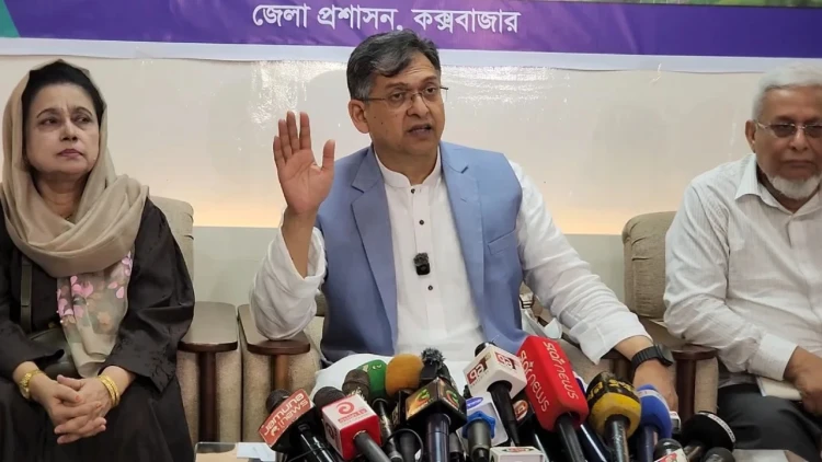 বিদেশে থাকা পলাতকের চিৎকার-চেঁচামেচিকে গুরুত্ব দিচ্ছি না: স্বরাষ্ট্রমন্ত্রী