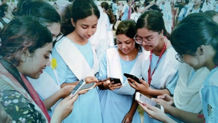এসএমএসে এসএসসির ফল জানবেন যেভাবে: সহজ নিয়ম দেখে নিন