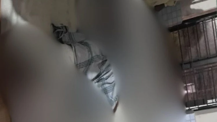 ইভটিজিংয়ের প্রতিবাদ করায় শিশুর বাবাকে কুপিয়ে জখম