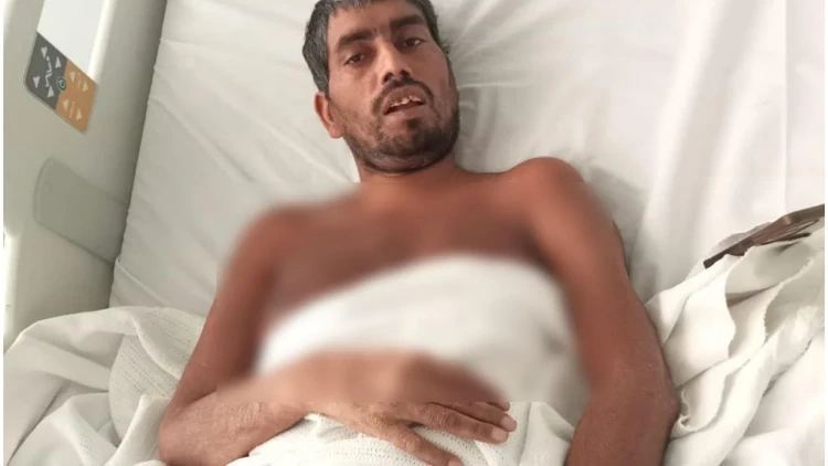 সৌদিতে অসুস্থ প্রবাসীকে দেশে ফেরালেন প্রবাসীকল্যাণ প্রতিমন্ত্রী