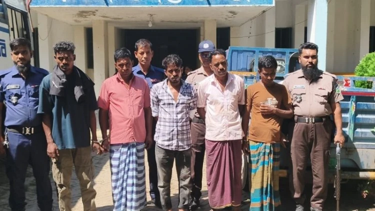 জামালপুরে ১৮ বস্তা ঘোড়ার মাংস উদ্ধার, আটক ৫