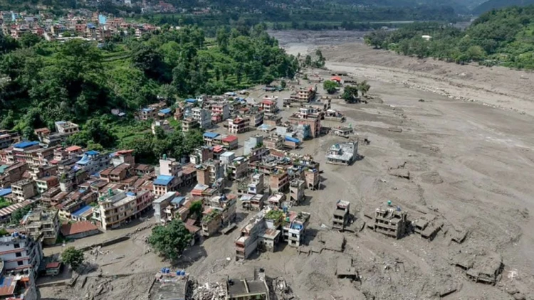 নেপালে ভয়াবহ বন্যা ও পাহাড়ধসে নিহত বেড়ে ৯৫