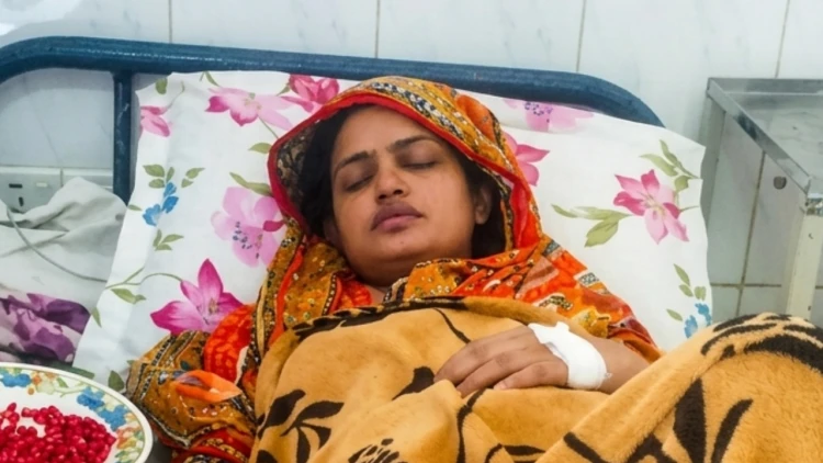 কালকিনিতে জমি নিয়ে বিরোধে অন্তঃসত্ত্বা নারীকে মারধর ও শ্লীলতাহানির অভিযোগ