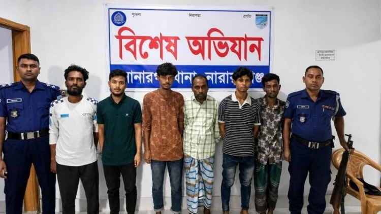 সোনারগাঁওয়ে ইয়াবাসহ ৬ আসামি গ্রেপ্তার