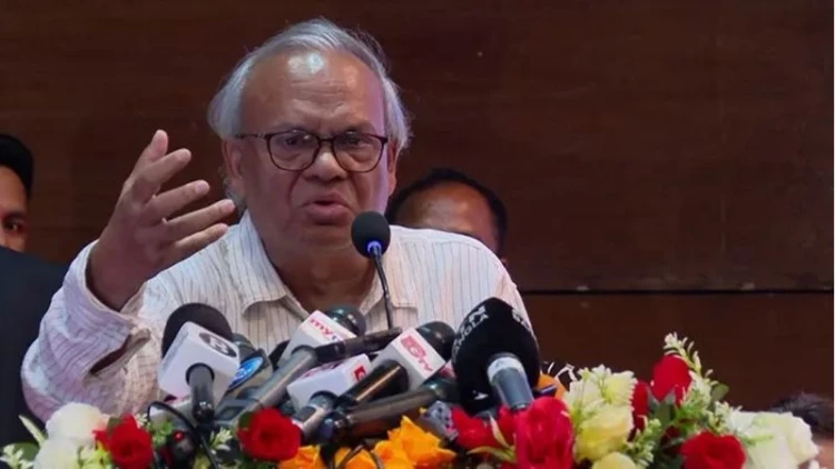 হুমকি না দিয়ে সমাধানের পথ দেখান: রিজভী