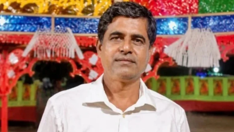 ভারতের নাগরিকত্ব প্রমাণিত, তবুও চাকরিতে বহাল শিক্ষক দীপক চন্দ্র