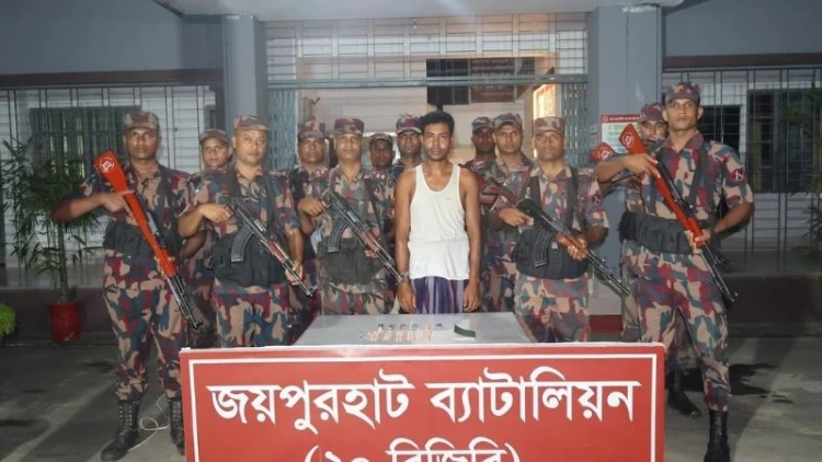 পাঁচবিবিতে টাপেন্টাডলসহ এক মাদক কারবারি আটক