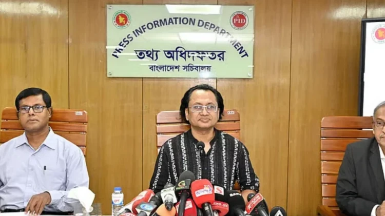 সম্পর্ক সহজ করতে শেখ হাসিনাকে হস্তান্তর বড় শর্ত: তথ্য উপদেষ্টা