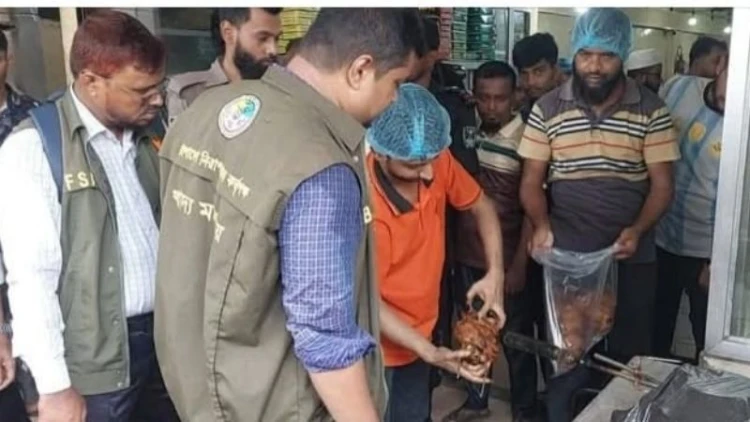 লক্ষ্মীপুরে ৩ খাবার হোটেলকে ১০ লাখ টাকা জরিমানা